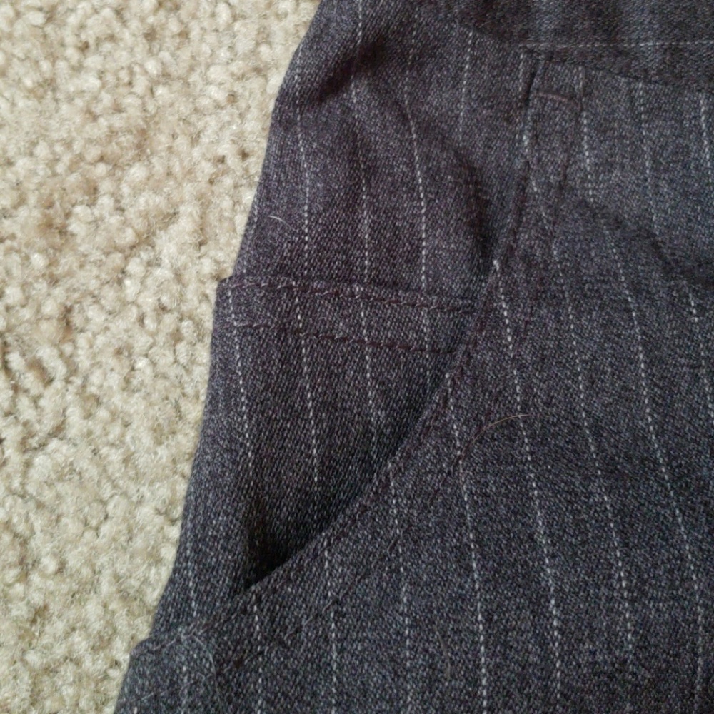American Rag Grey Mini Skirt Size 9 - Picture 4 of 4